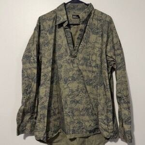 USED Men's Marc Edwards Long Sleeve Low Cut V Neck Shirt Color Green Size XL